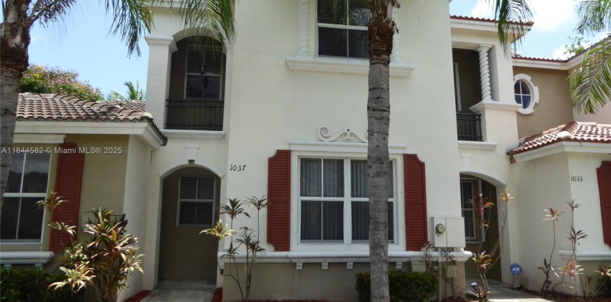 Touwnhouse à Homestead, Floride 3 chambres, 147.16 m2 № 1977924