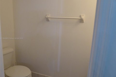 Touwnhouse à vendre à Homestead, Floride: 3 chambres, 147.16 m2 № 1977924 - photo 6