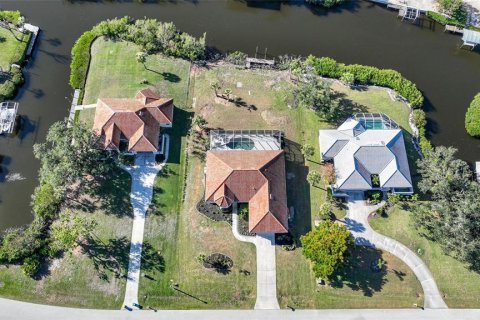 House in Placida, Florida 3 bedrooms, 253.16 sq.m. № 1564045 - photo 3