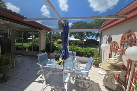 Condo in Bradenton, Florida, 2 bedrooms № 2236386 - photo 20