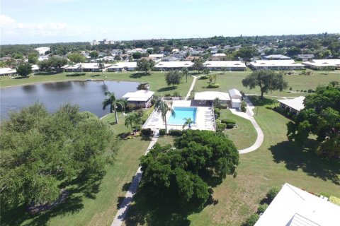 Condo in Bradenton, Florida, 2 bedrooms № 2236386 - photo 7