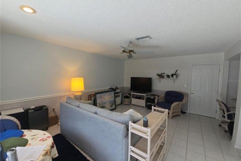 Condo in Bradenton, Florida, 2 bedrooms № 2236386 - photo 14
