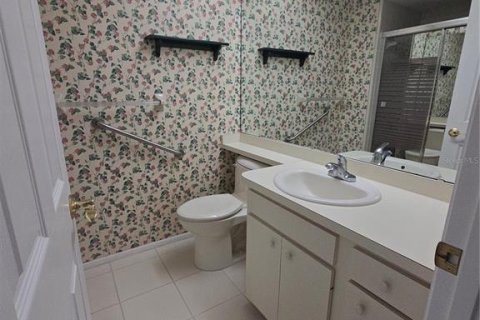 Condo in Bradenton, Florida, 2 bedrooms № 2236386 - photo 16