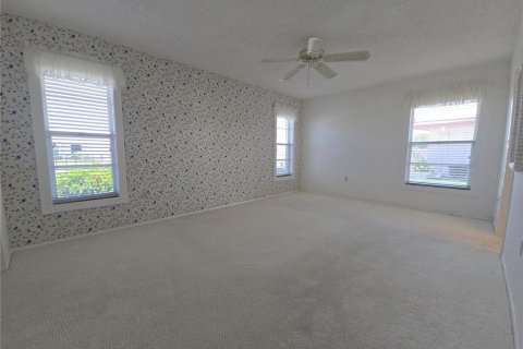 Condo in Bradenton, Florida, 2 bedrooms № 2236386 - photo 15