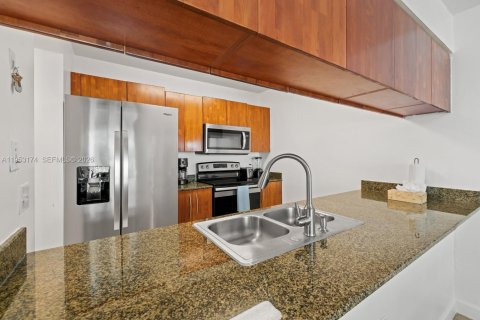 Condominio en venta en Miami, Florida, 2 dormitorios, 75.99 m2 № 2008067 - foto 8