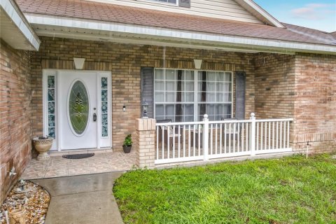 Casa en venta en Deltona, Florida, 4 dormitorios, 209.77 m2 № 2312436 - foto 4