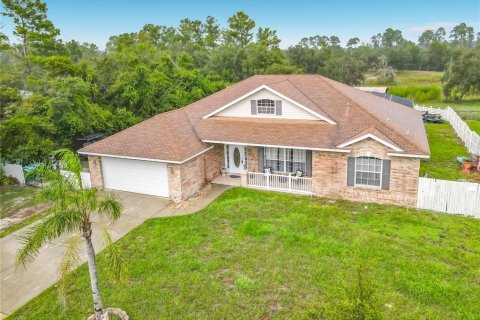 Casa en venta en Deltona, Florida, 4 dormitorios, 209.77 m2 № 2312436 - foto 2