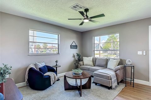 Villa ou maison à vendre à Hernando Beach, Floride: 3 chambres, 92.9 m2 № 1911845 - photo 5