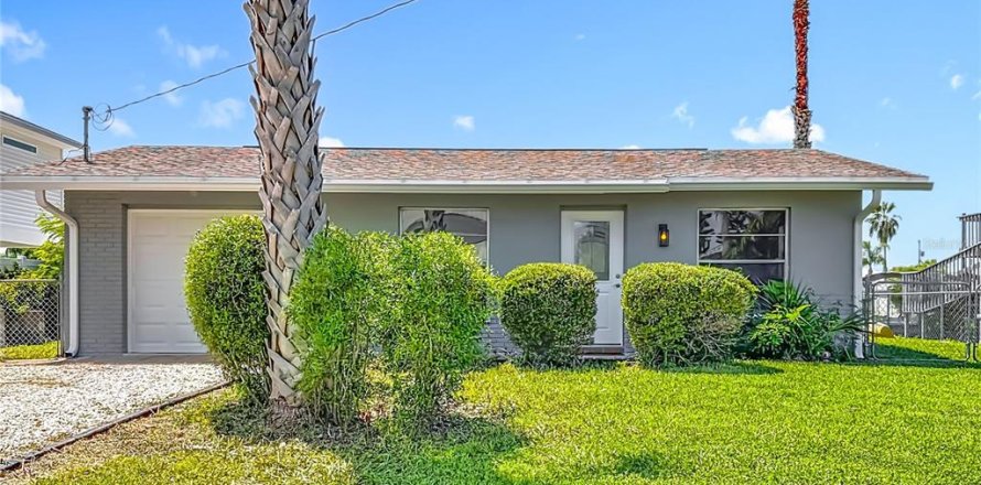 Villa ou maison à Hernando Beach, Floride 3 chambres, 92.9 m2 № 1911845