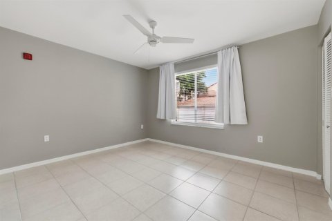 Condo in West Palm Beach, Florida, 2 bedrooms № 2262452 - photo 21
