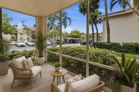 Condo in West Palm Beach, Florida, 2 bedrooms № 2262452 - photo 23