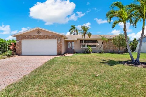 Villa ou maison à vendre à Seminole, Floride: 3 chambres, 165.55 m2 № 1725329 - photo 1