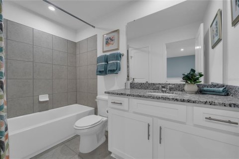 Купить таунхаус в Таварес, Флорида 11 комнат, 134.8м2, № 2210630 - фото 13