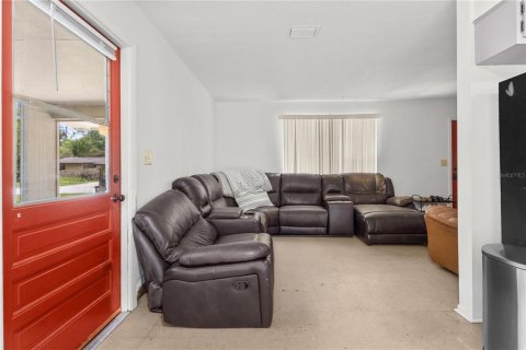 House in Gainesville, Florida 3 bedrooms, 98.1 sq.m. № 2202908 - photo 6