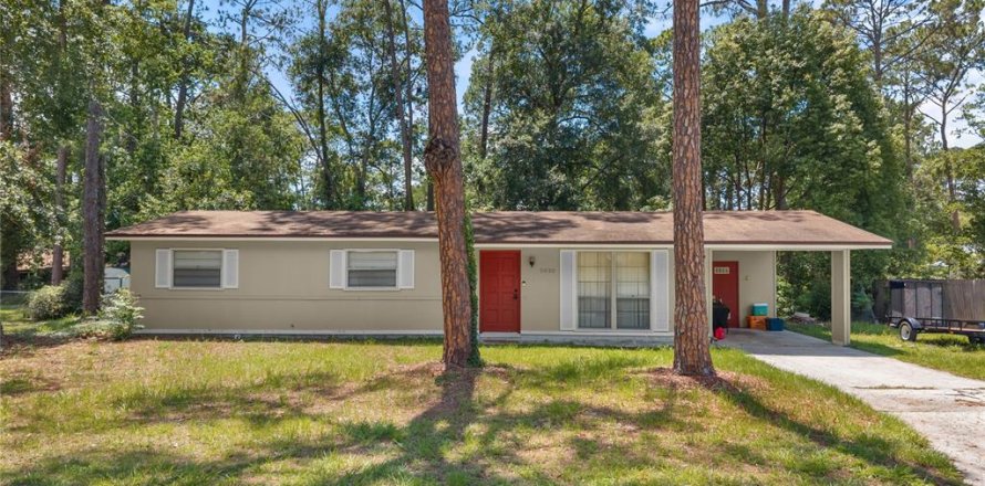 House in Gainesville, Florida 3 bedrooms, 98.1 sq.m. № 2202908