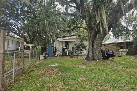 House in Lakeland, Florida 2 bedrooms, 124.86 sq.m. № 2312991