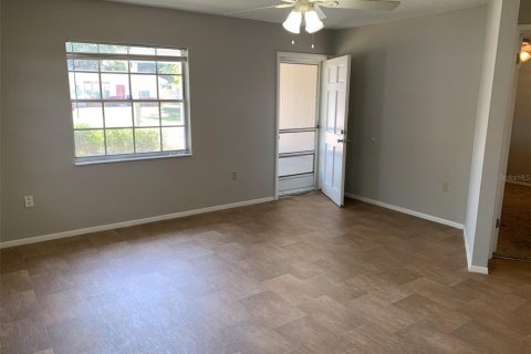 Immobilier commercial à vendre à Bradenton, Floride: 4 chambres, 135.45 m2 № 2431235 - photo 7