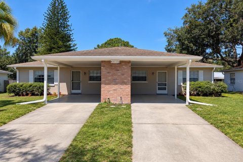 Immobilier commercial à Bradenton, Floride 4 chambres, 135.45 m2 № 2431235
