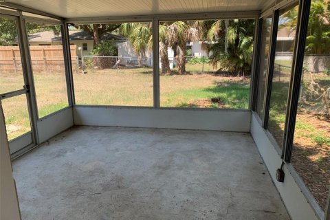 Immobilier commercial à vendre à Bradenton, Floride: 4 chambres, 135.45 m2 № 2431235 - photo 11