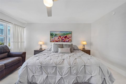 Condominio en alquiler en Fort Lauderdale, Florida, 1 dormitorio, 83.61 m2 № 2057441 - foto 11