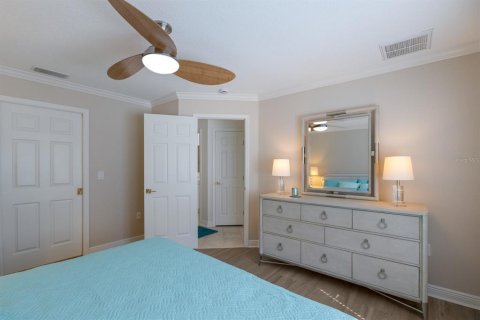 House in Holmes Beach, Florida 3 bedrooms, 149.76 sq.m. № 1740368 - photo 22