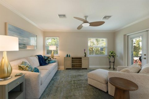 House in Holmes Beach, Florida 3 bedrooms, 149.76 sq.m. № 1740368 - photo 15