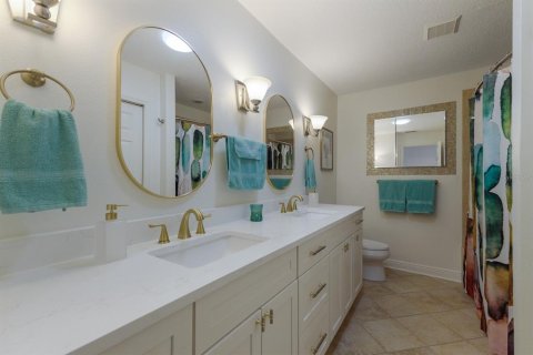 House in Holmes Beach, Florida 3 bedrooms, 149.76 sq.m. № 1740368 - photo 19