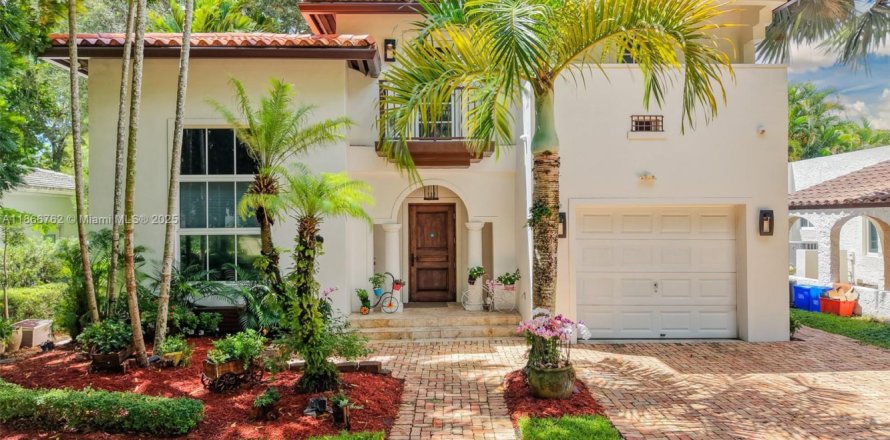 Villa ou maison à Coral Gables, Floride 3 chambres, 197.23 m2 № 1895866