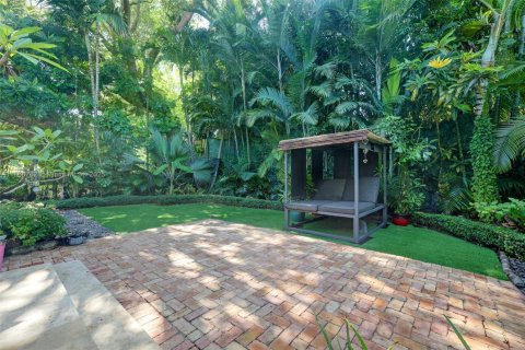House in Coral Gables, Florida 3 bedrooms, 197.23 sq.m. № 1895866 - photo 21