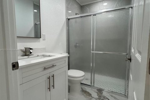 Villa ou maison à louer à Miami, Floride: 1 chambre, 44.59 m2 № 1942600 - photo 7