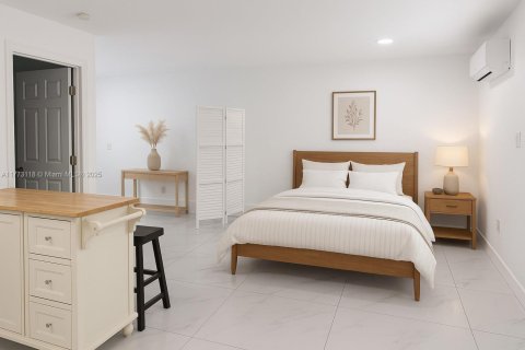 Villa ou maison à louer à Miami, Floride: 1 chambre, 44.59 m2 № 1942600 - photo 3