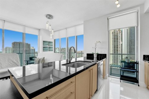 Copropriété à louer à Miami, Floride: 2 chambres, 102.1 m2 № 2073785 - photo 8