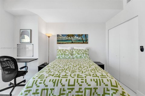 Copropriété à louer à Miami, Floride: 2 chambres, 102.1 m2 № 2073785 - photo 15