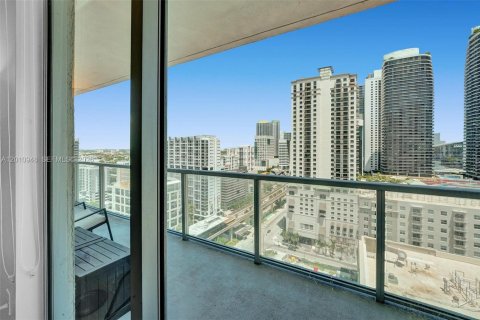 Copropriété à louer à Miami, Floride: 2 chambres, 102.1 m2 № 2073785 - photo 19