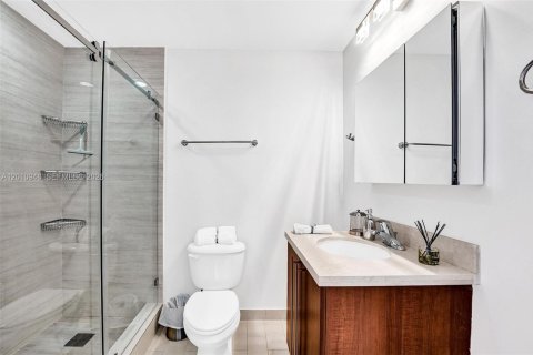 Copropriété à louer à Miami, Floride: 2 chambres, 102.1 m2 № 2073785 - photo 17