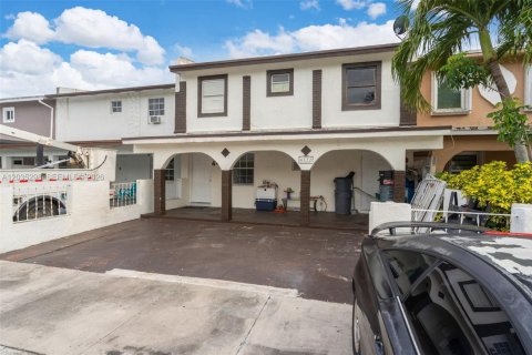 Adosado en venta en Miami Gardens, Florida, 4 dormitorios, 112.5 m2 № 2084993 - foto 3