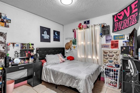 Adosado en venta en Miami Gardens, Florida, 4 dormitorios, 112.5 m2 № 2084993 - foto 16