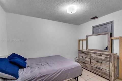 Adosado en venta en Miami Gardens, Florida, 4 dormitorios, 112.5 m2 № 2084993 - foto 14