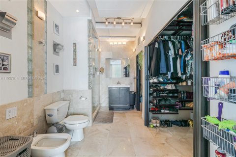 Copropriété à vendre à Miami, Floride: 2 chambres, 119.38 m2 № 1988117 - photo 24