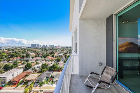 Copropriété à vendre à Miami, Floride: 2 chambres, 119.38 m2 № 1988117 - photo 29