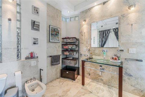 Copropriété à vendre à Miami, Floride: 2 chambres, 119.38 m2 № 1988117 - photo 17