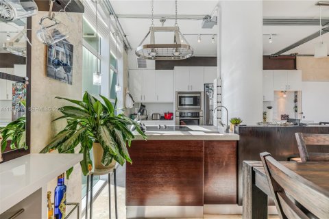 Copropriété à vendre à Miami, Floride: 2 chambres, 119.38 m2 № 1988117 - photo 12