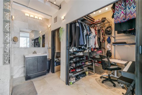 Copropriété à vendre à Miami, Floride: 2 chambres, 119.38 m2 № 1988117 - photo 25