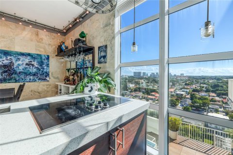 Copropriété à vendre à Miami, Floride: 2 chambres, 119.38 m2 № 1988117 - photo 15