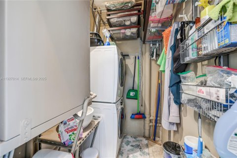 Copropriété à vendre à Miami, Floride: 2 chambres, 119.38 m2 № 1988117 - photo 27