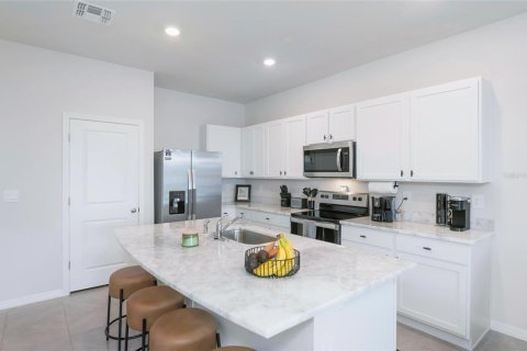 Touwnhouse à vendre à Bradenton, Floride: 3 chambres, 155.43 m2 № 2377595 - photo 13