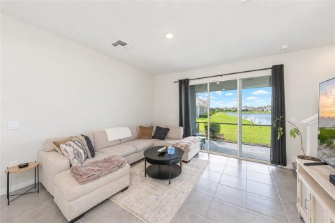 Touwnhouse à vendre à Bradenton, Floride: 3 chambres, 155.43 m2 № 2377595 - photo 5