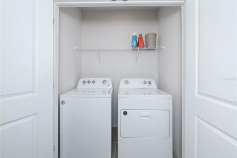 Touwnhouse à vendre à Bradenton, Floride: 3 chambres, 155.43 m2 № 2377595 - photo 18