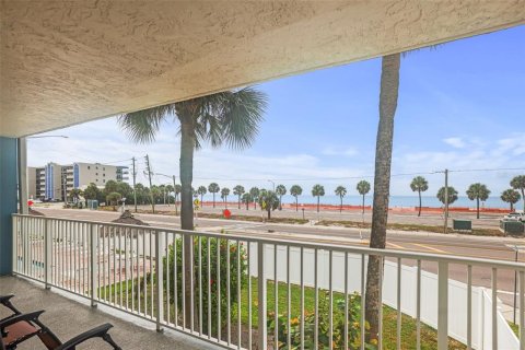 Condominio en venta en Madeira Beach, Florida, 2 dormitorios, 106.84 m2 № 1913233 - foto 3