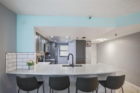 Condominio en venta en Madeira Beach, Florida, 2 dormitorios, 106.84 m2 № 1913233 - foto 7